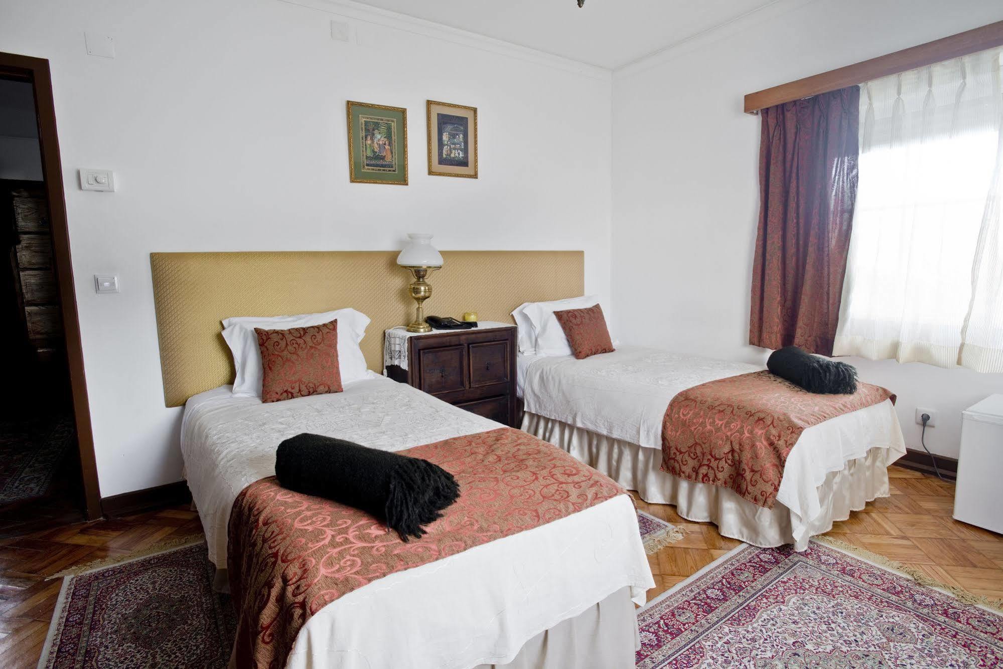 Casa Shanti Niketan Ещорил Екстериор снимка